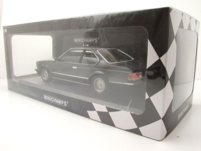 BMW 635 CSI 1982 grau metallic Modellauto 1:18 Minichamps
