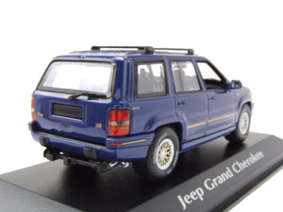 Jeep Grand Cherokee 1995 dunkelblau metallic Modellauto 1:43 Maxichamps