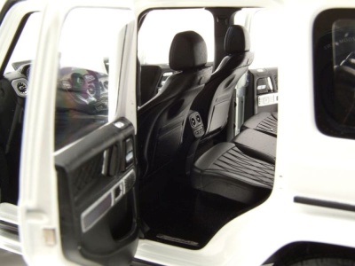 Mercedes AMG G63 G-Klasse 2018 weiß Modellauto 1:18 Minichamps