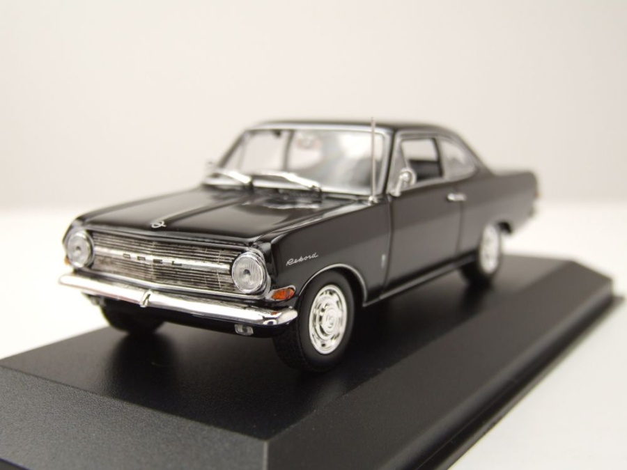Opel Rekord A Coupe 1962 schwarz Modellauto 1:43 Maxichamps