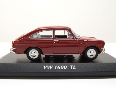 VW 1600 TL 1966 rot Modellauto 1:43 Maxichamps