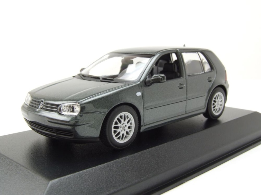VW Golf 4 1999 grau metallic Modellauto 1:43 Maxichamps