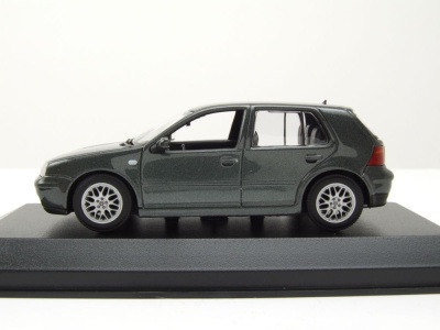 VW Golf 4 1999 grau metallic Modellauto 1:43 Maxichamps