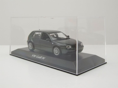 VW Golf 4 1999 grau metallic Modellauto 1:43 Maxichamps