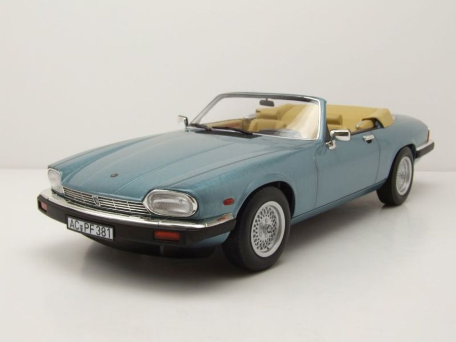 Modellauto Jaguar XJ-S 5.3 H.E. Cabrio 1988 hellblau metallic 1:18