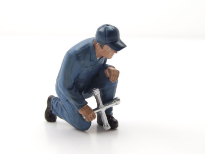 Figur Mechaniker Juan mit Schraubenschlüssel für 1:24 Modelle American Diorama