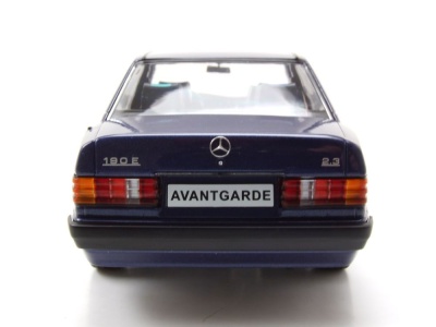 Mercedes 190 E 2.3 Avantgarde W201 1993 blau metallic Modellauto 1:18 Triple9