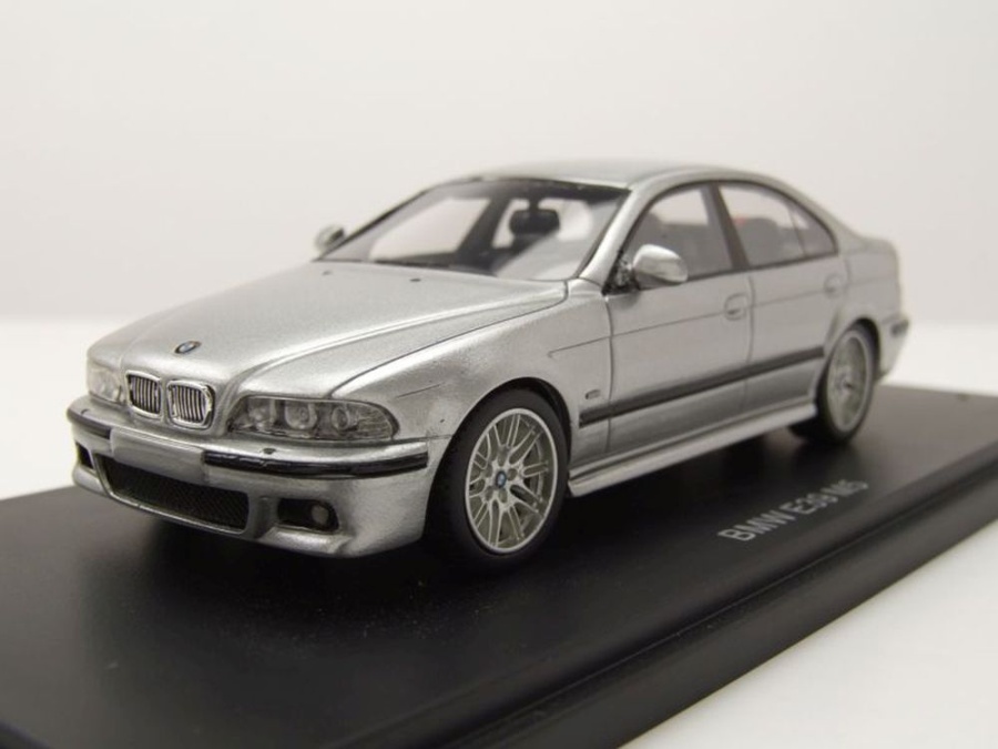 Modellauto BMW M5 E39 2002 silber 1:43 Neo Scale Models bei