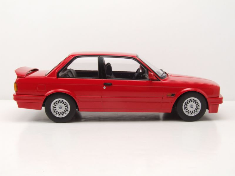 BMW 320 iS E30 Italo M3 1989 rot Modellauto 1:18 KK Scale