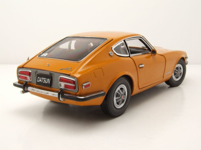 Datsun 240Z Coupe 1972 orange Modellauto 1:18 Sun Star