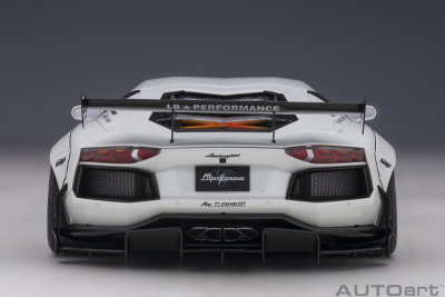 Lamborghini Aventador Liberty Walk LB-Works Limited Edition weiß carbon Modellauto 1:18 Autoart