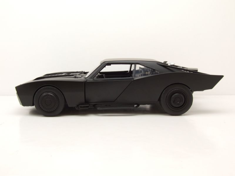 Batmobile The Batman 2022 schwarz mit Licht und Figur Modellauto 1