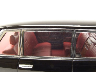 Mercedes 600 W100 1969 schwarz Modellauto 1:18 MCG