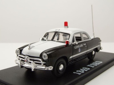 Ford Police Cleveland Ohio 1949 schwarz weiß Modellauto 1:43 Greenlight Collectibles