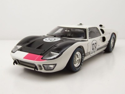 Ford GT40 MK II Team Shelby #98 Sieger 24h Daytona 1966 weiß Miles Lloyd Modellauto 1:18 Shelby Collectibles