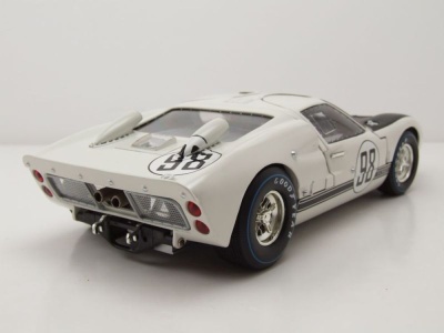 Ford GT40 MK II Team Shelby #98 Sieger 24h Daytona 1966 weiß Miles Lloyd Modellauto 1:18 Shelby Collectibles