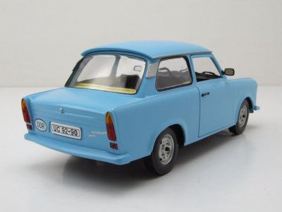 Trabant 601 hellblau Modellauto 1:18 Sun Star