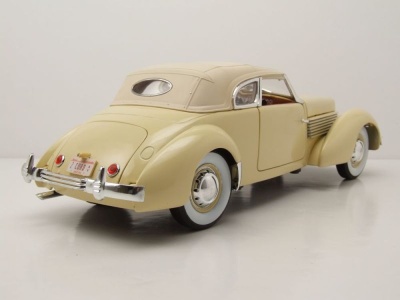 Cord 810 1936 gelb Modellauto 1:18 Signature Models