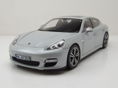 Porsche Panamera Turbo 2009 silber Modellauto 1:18 Norev