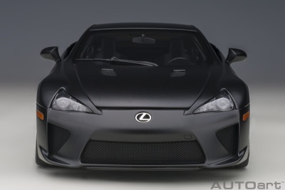 Lexus LFA 2010 matt schwarz Modellauto 1:18  Autoart