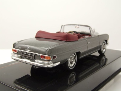 Mercedes 280 SE 3.5 W111 Cabrio 1969 grau metallic Modellauto 1:43 ixo models