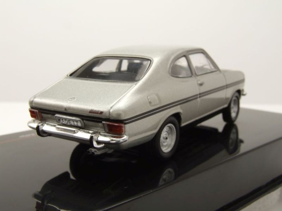 Ixo Opel Kadett A Coupé 1962-1965 - Modello Auto 1/43 Colore Argento Con Rivista N.135