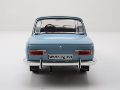 Wartburg 353 1967 hellblau Modellauto 1:24 Whitebox
