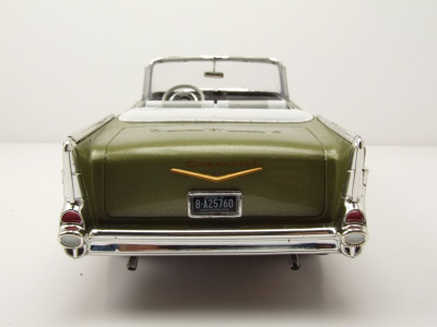 Chevrolet Bel Air Convertible 1957 grün metallic Modellauto 1:18 Auto World