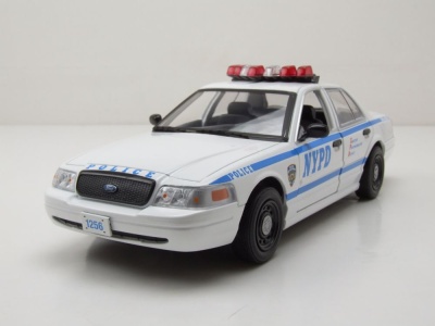 Ford Crown Victoria NYPD Police 2003 weiß Quantico Modellauto 1:24 Greenlight Collectibles