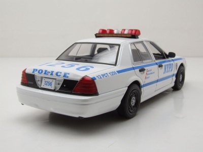 Ford Crown Victoria NYPD Police 2003 weiß Quantico...