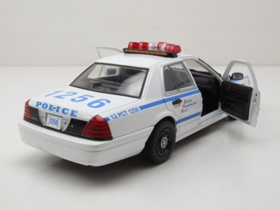 Ford Crown Victoria NYPD Police 2003 weiß Quantico Modellauto 1:24 Greenlight Collectibles