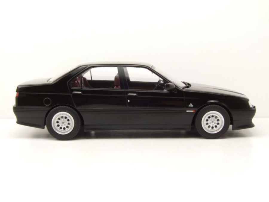 トリプル9 1/18 164 Q4 1994 ブラック Triple 9 1:18 Alfa Romeo 164 Q4