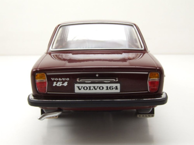 Volvo 164 1970 rot Modellauto 1:18 Triple9