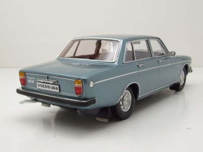 Volvo 164 1970 steel blue metallic Modellauto 1:18 Triple9