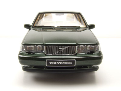 Volvo 960 1996 dunkelgrün metallic Modellauto 1:18 Triple9