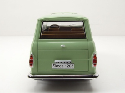 Skoda 1203 1968 hellgrün Modellauto 1:24 Whitebox