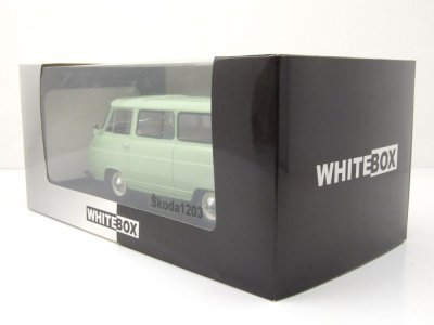 Skoda 1203 1968 hellgrün Modellauto 1:24 Whitebox