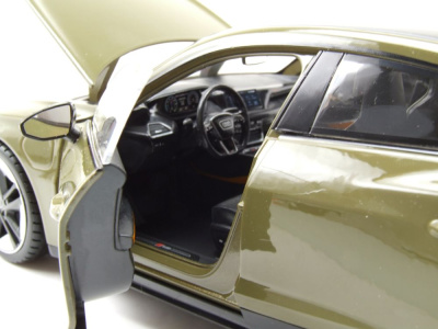 Audi RS e-tron GT 2022 grün Modellauto 1:18 Bburago
