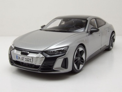 Audi RS e-tron GT 2022 silber Modellauto 1:18 Bburago