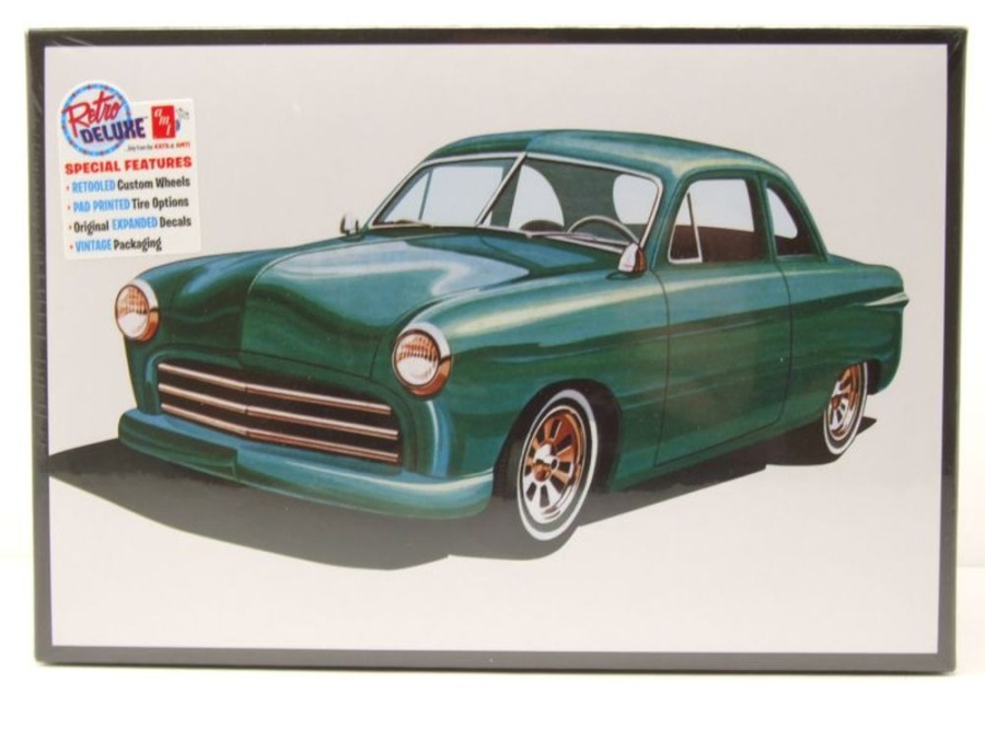 Ford Coupe 1949 Kunststoffbausatz Modellauto 1:25 AMT