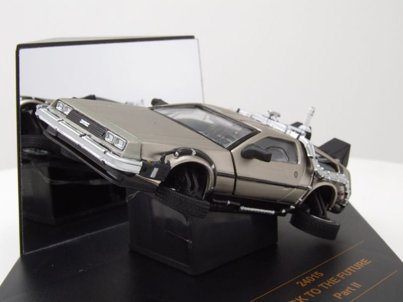 DeLorean Zurück in die Zukunft Back to the Future Teil 2 fliegend Modellauto 1:43 Vitesse