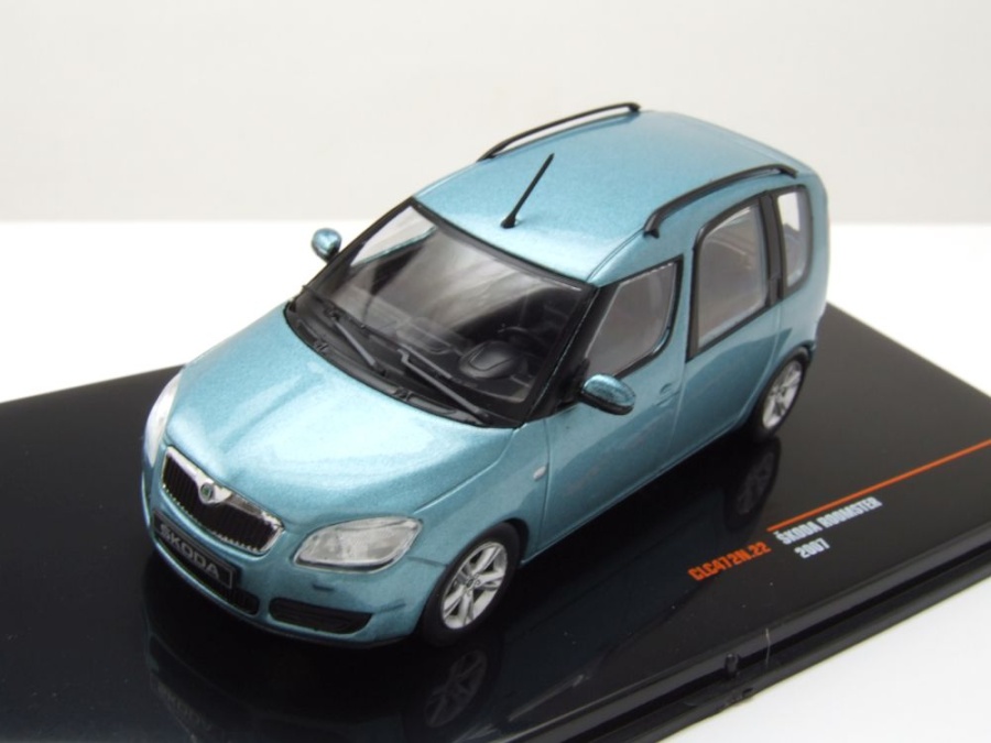 Skoda Roomster /brilliant silver metallic/