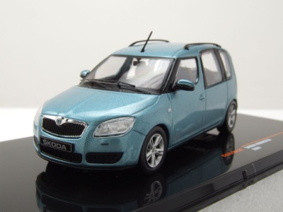 Skoda Roomster 2007 hellblau metallic Modellauto 1:43 ixo models