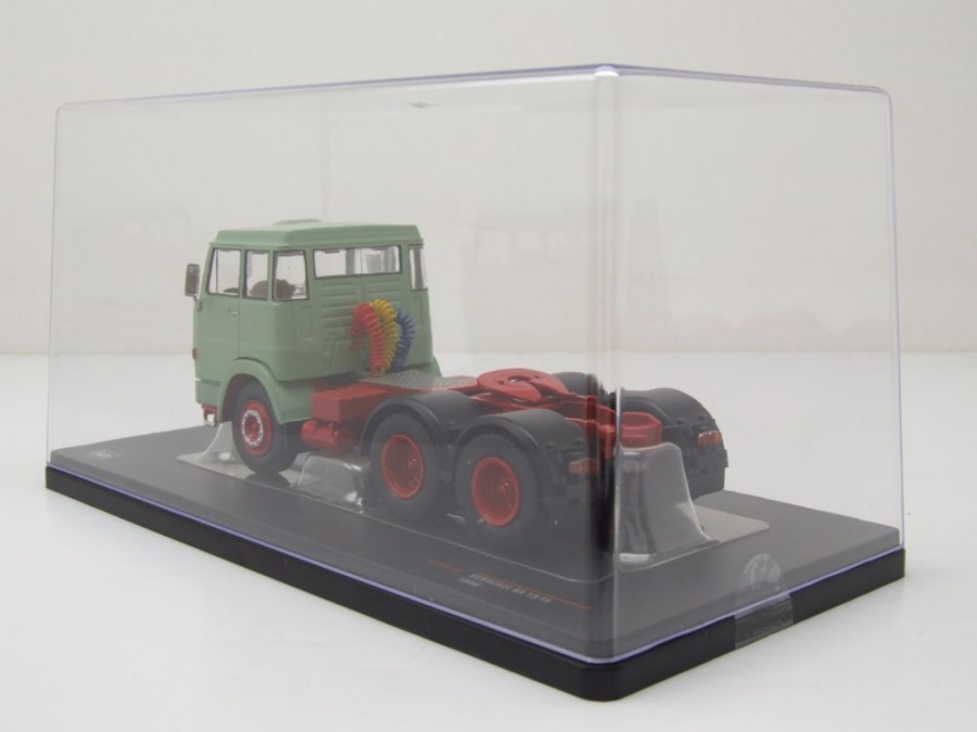 Camion Henschel HS 19 TS 1966 – IXO 1/43 – Vert – Neuf