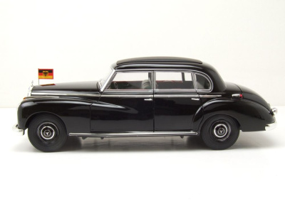 Mercedes 300 1955 schwarz Konrad Adenauer Modellauto 1:18 Norev