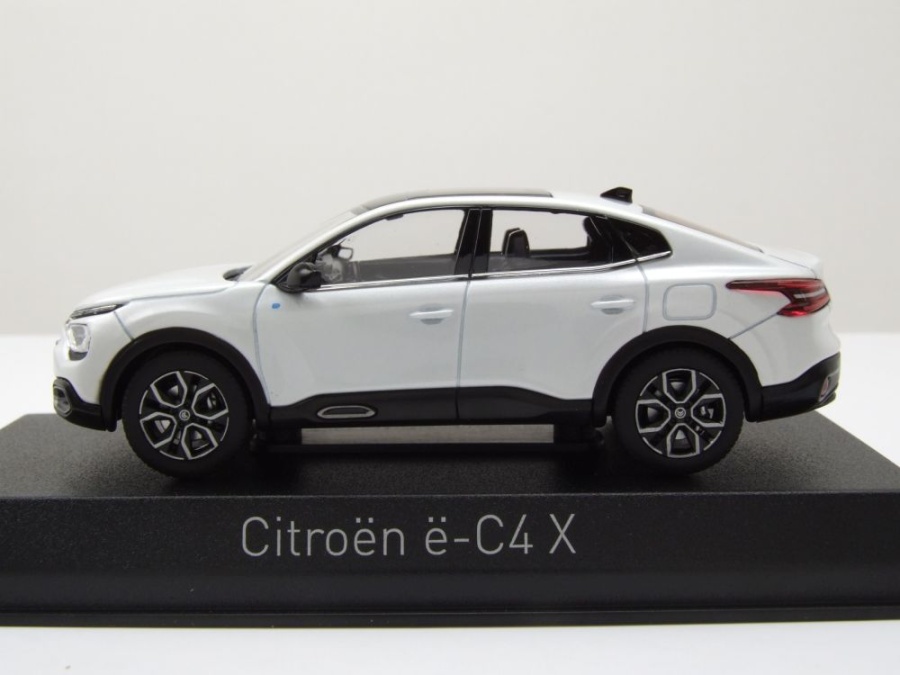 Citroën ë-C4 X 2023 Perlweiß 1:43