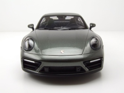 Porsche 911 Carrera 4 GTS 2020 grün metallic Modellauto 1:18 Minichamps