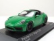 Porsche 911 992 Targa 4 GTS 2022 grün Modellauto 1:43 Minichamps