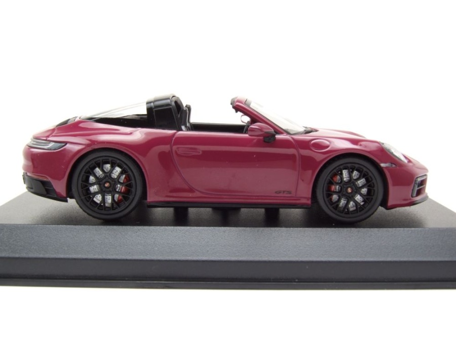 155061066 Porsche 911 992 Targa 4 GTS Rubystar Minichamps 1/18