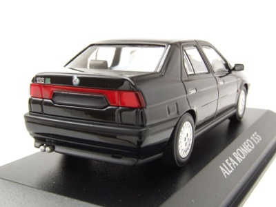 Alfa Romeo 155 1992 schwarz Modellauto 1:43 Maxichamps